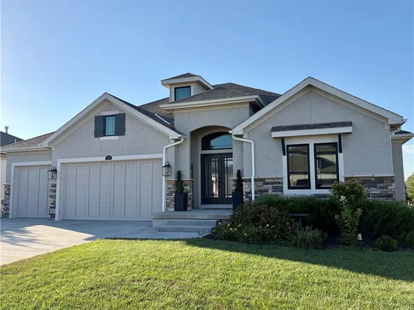 2818 NE 102nd St, Kansas City, MO 64155
