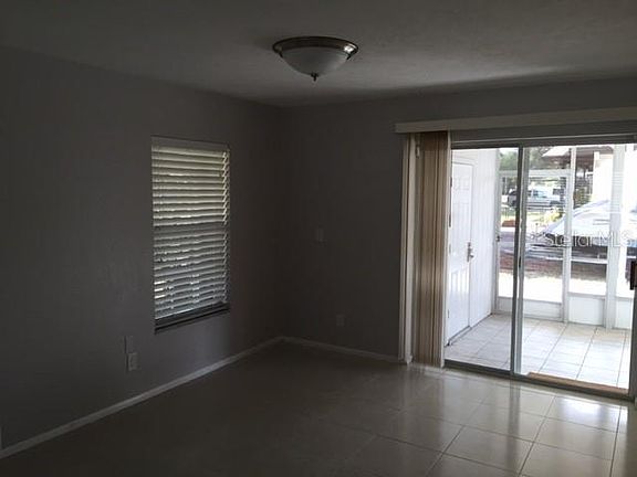 4th image of 3318 W Cass St