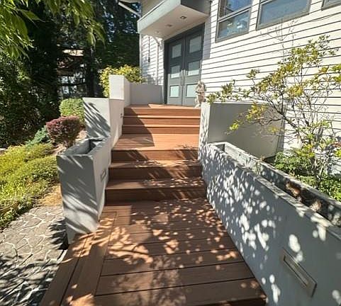 4th image of 11128 NE 37th Ct