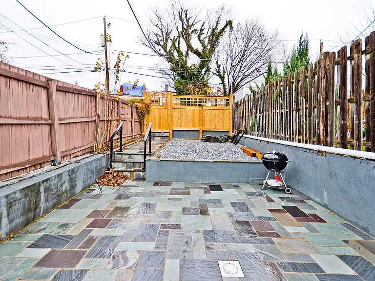 541 Quincy St NW #A — Photo 26
