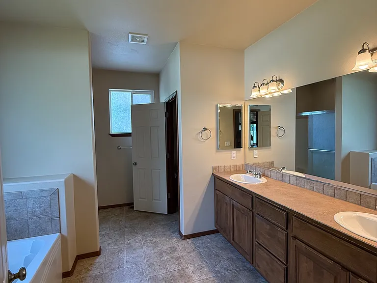 4429 W Lennox Loop — Photo 10