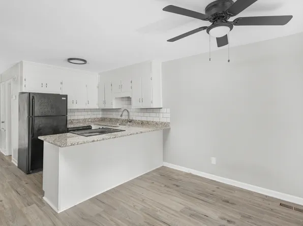 9018 Mahogany Row SE APT A, Huntsville, AL 35802