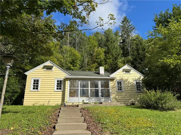 181 E State St, Wellsville, NY 14895