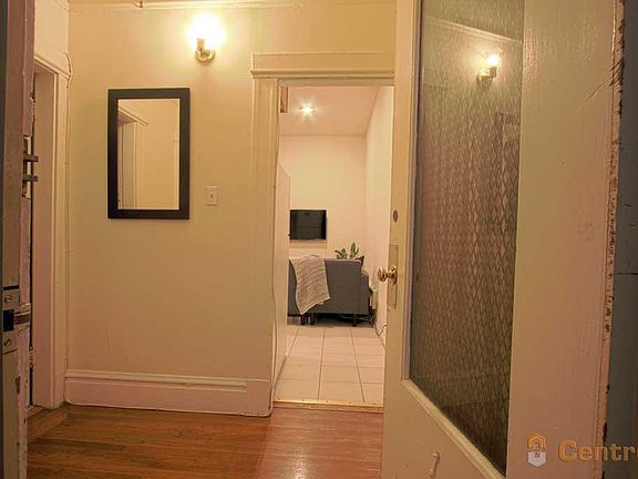 4th image of 1460 Clay St #1A