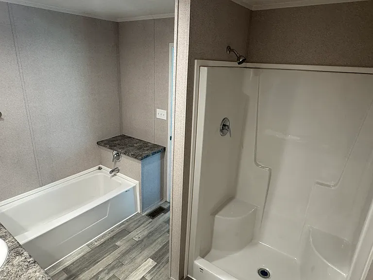903 SW 24th St #903 — Photo 12