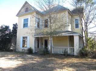 910 N Rockwall Ave, Terrell, TX 75160