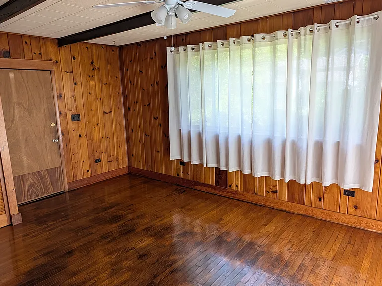 708 Mulberry Dr — Photo 9