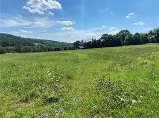 Shepard Pl, Lehighton, PA 18235