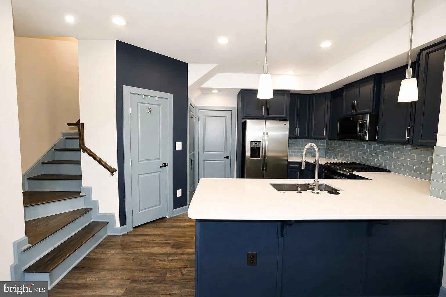3 bed, 2.5 bath, 1628 sqft, $3,300 — Photo 4