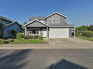 1051 Megan Ln, Phoenix, OR 97535
