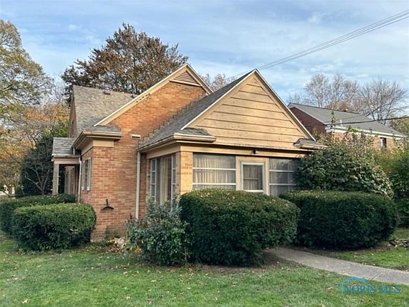4th image of 2255 Meadowwood Dr