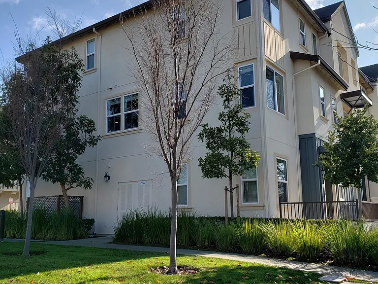 2144 Morrow St — Photo 4