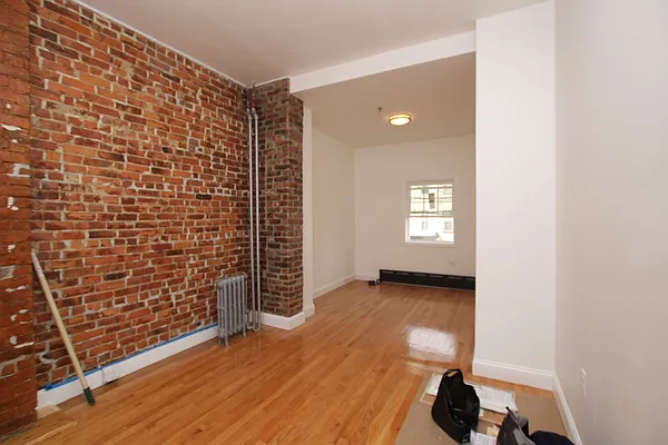 Rented by Nooklyn NYC LLC | media 19