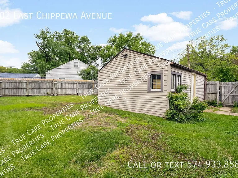 402 E Chippewa Ave — Photo 15