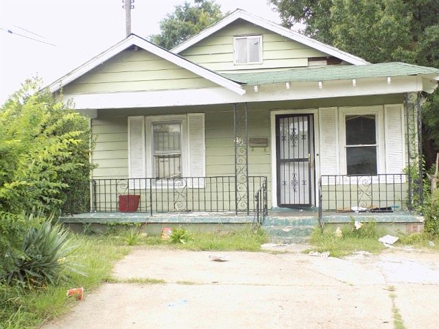 2nd image of 859 Maywood Rd