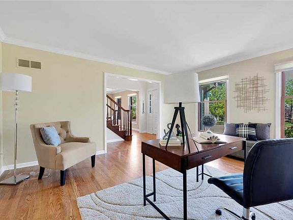 4th image of 9165 Park Haven Ln