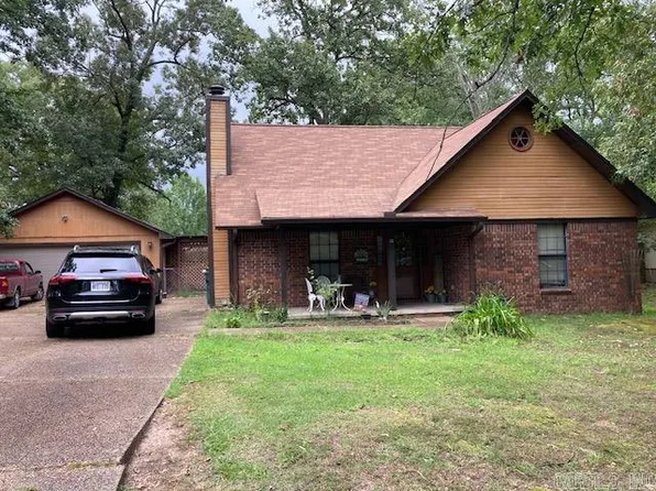 10 Independence Ave, White Hall, AR 71602