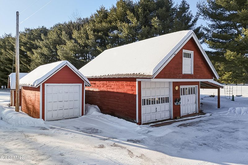 3rd image of 122 Houseman Street