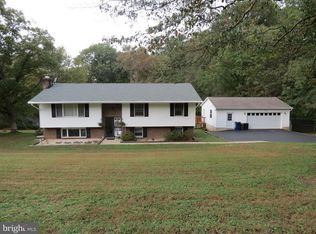 4785 Arlington Dr, Sykesville, MD 21784