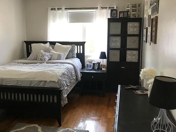 2nd image of 126 Orchard St