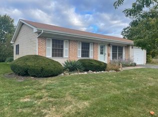 140 Meadowbrook Ln, Lake Zurich, IL 60047