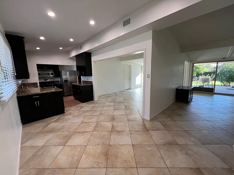 19412 Strathern St — Photo 3