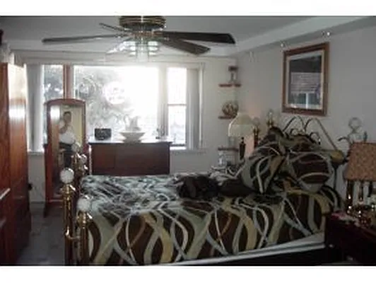 Sold by Superior Realty Service | media 4