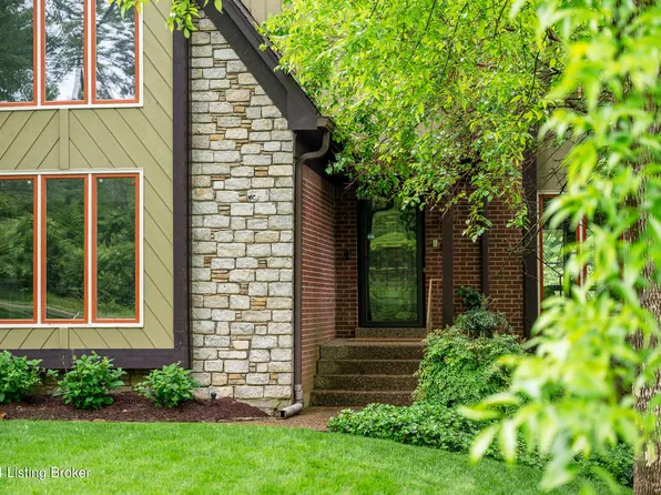 2312 Fallsview Rd, Indian Hills, KY 40207