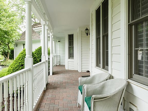 3rd image of 5268 Brentwood Cir
