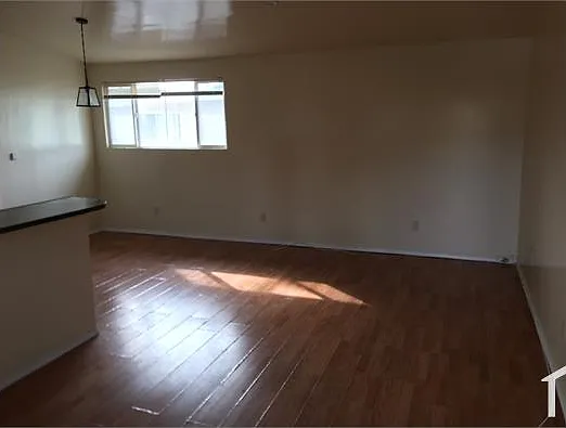 10215 Crenshaw Blvd #2 — Photo 11