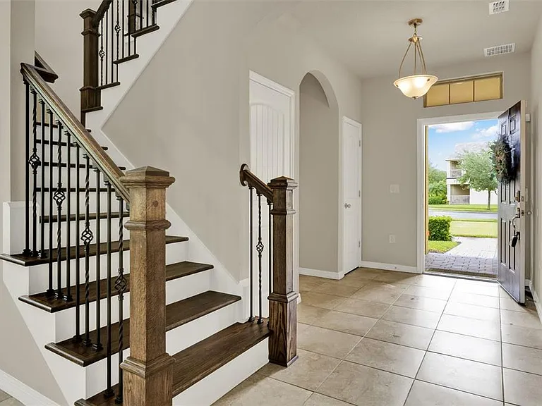 10649 Atwater Bay Dr — Photo 4