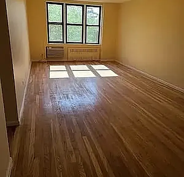 950 E 14th St #5P — Photo 2