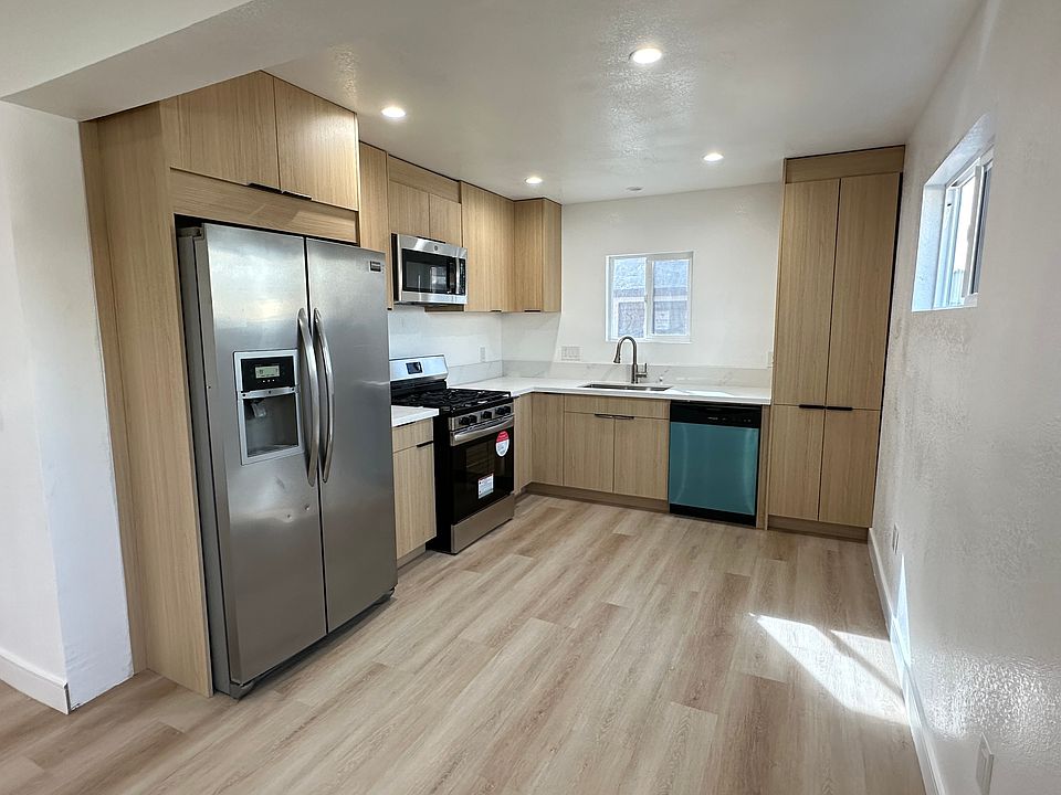 1st image of 474 E Smith St #476A