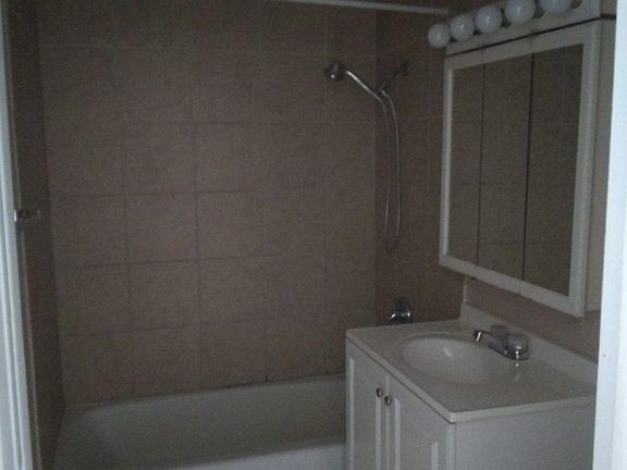 4th image of 113 E Poos Dr