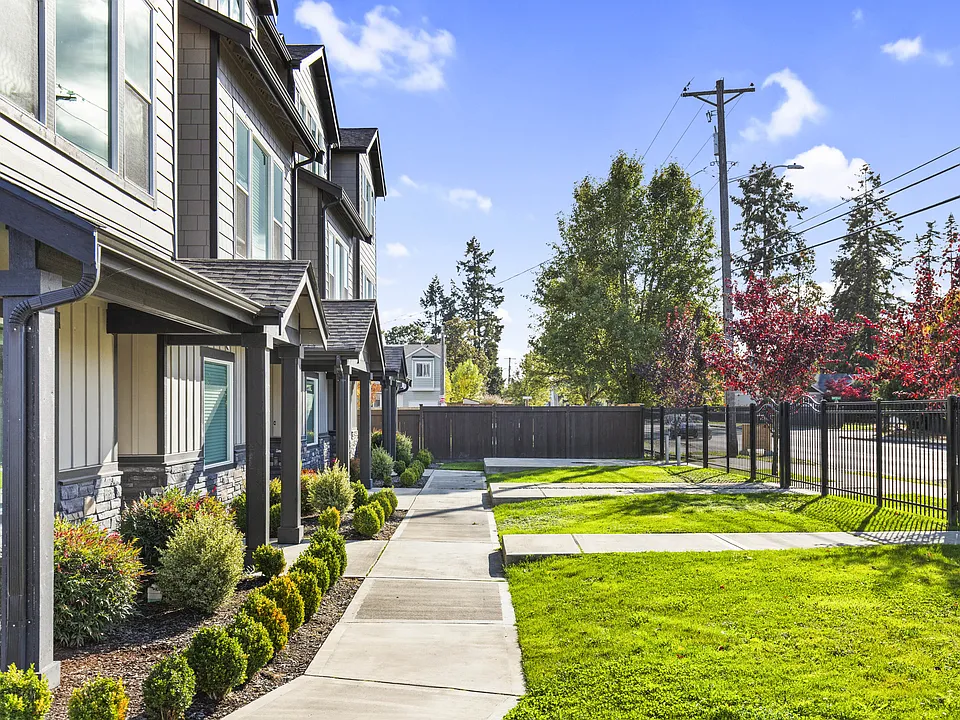 Rainier View Court