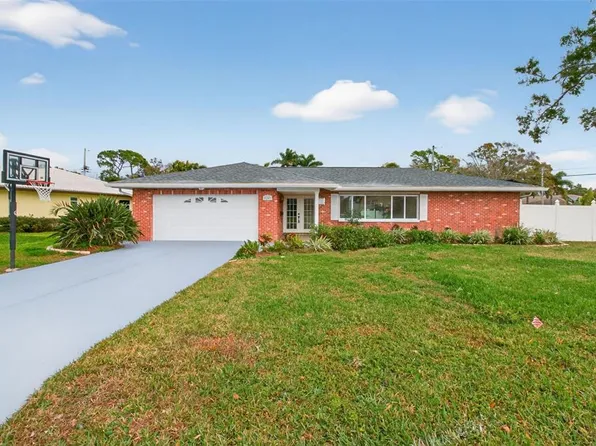 5201 Denver St NE, Saint Petersburg, FL 33703