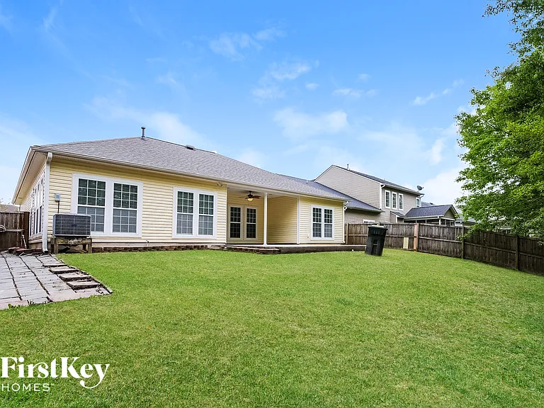 242 Mayfield Dr — Photo 15