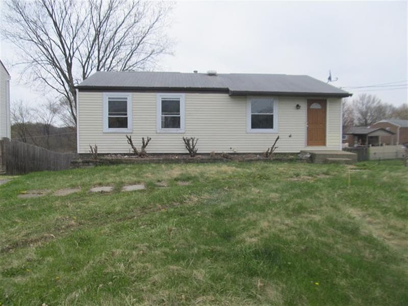 1st image of 555 Carnival Dr