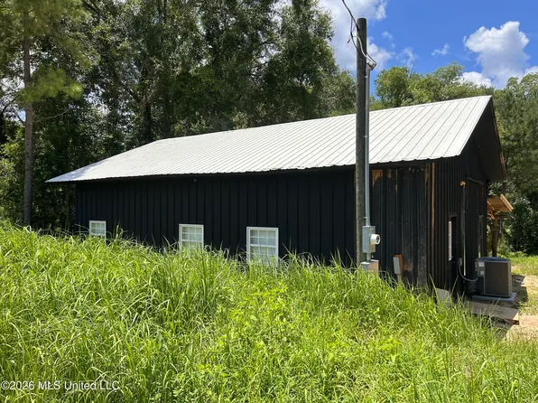 2707 Highway 49, Wiggins, MS 39577