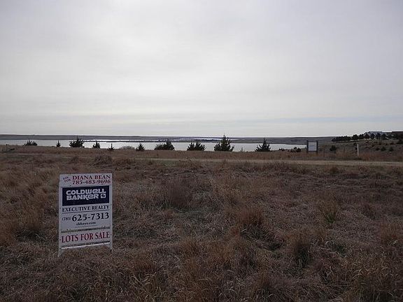 3rd image of 130 Lakeshore Dr