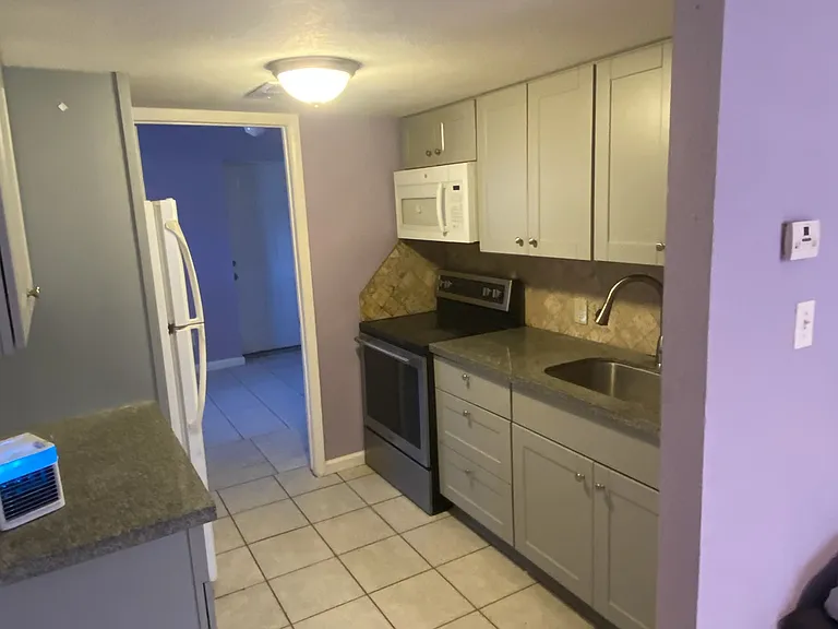 1750 E Oak St #1 — Photo 4
