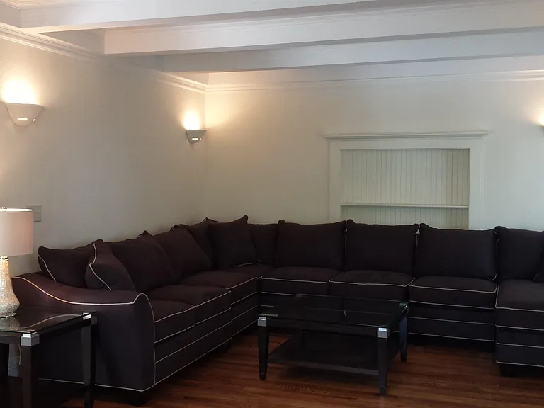 115 Dewitt Pl — Photo 1