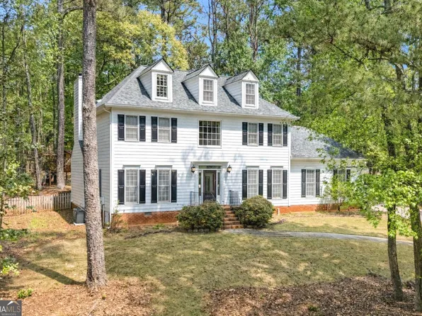 215 Highview Trce, Fayetteville, GA 30215