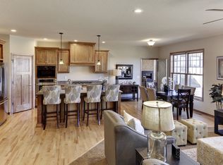 1608 Sparrow Rd, Waconia, MN 55387