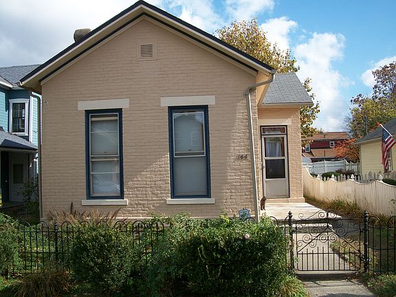 2nd image of 144 Henry St