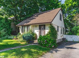 306 Cawthra Blvd, Newmarket, ON