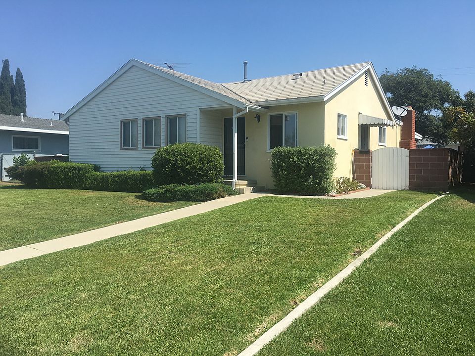 2nd image of 15619 Fernview St