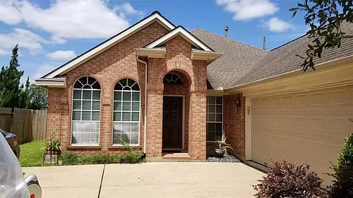 935 Rock Springs Dr Photo 1