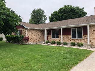 3055 S Glenway Dr, Bay City, MI