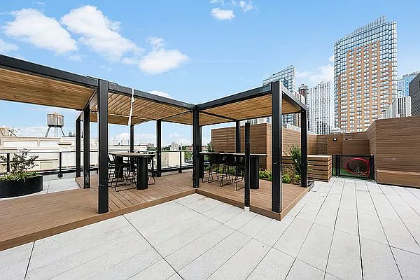 Rented by Nooklyn NYC LLC | media 50